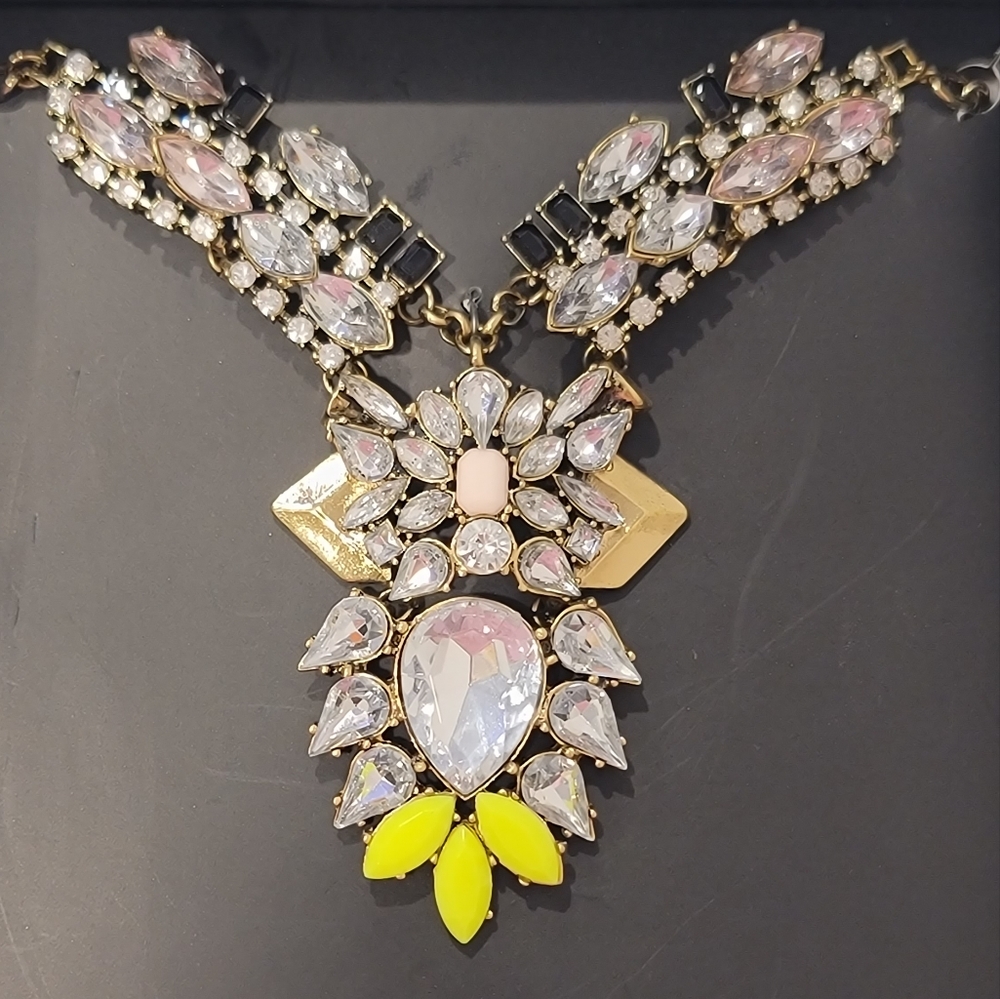 NWT Rhinestone Statement Collar Necklace